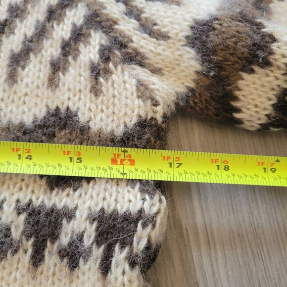 Vintage Nordic Style Pure New Wool Sweater With Geometric Patterns Unisex Fit Si - Picture 6 of 6